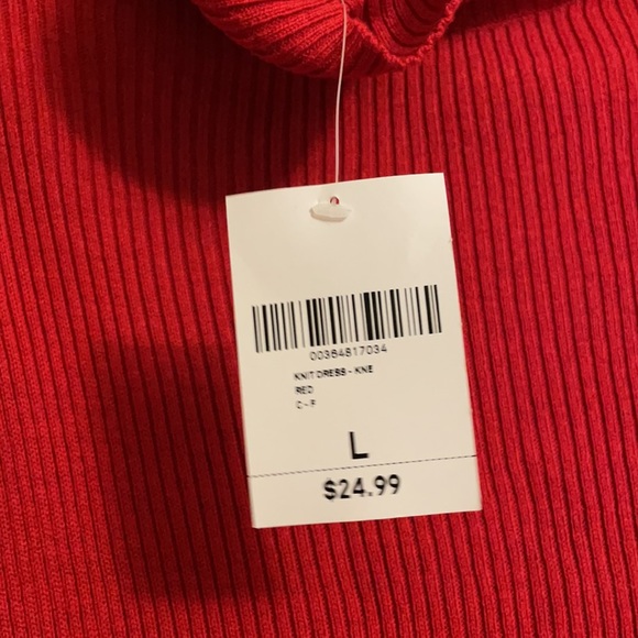 Red turtleneck sweater dress - Picture 3 of 3